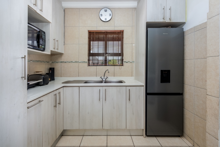 3 Bedroom Property for Sale in Jakarandas Western Cape